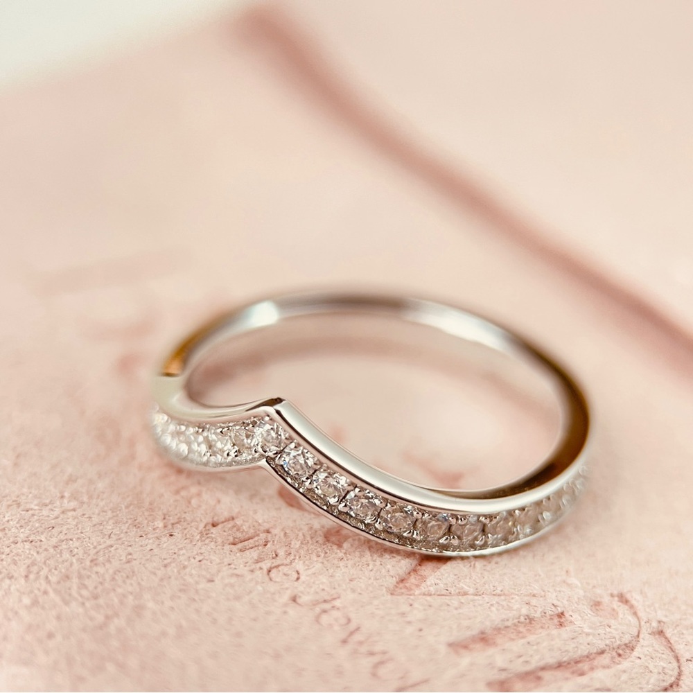 Full Eternity Curved Ring Band S925 18K Plated 0.6CTW Moissanite